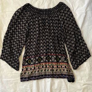 Comfy off the shoulder boho top!